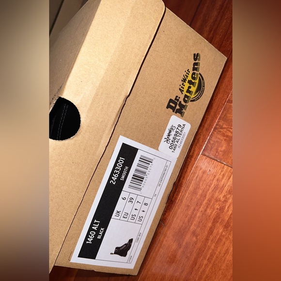 Dr. Martens 1460 Alt black boots in a size 8. - Picture 5 of 5